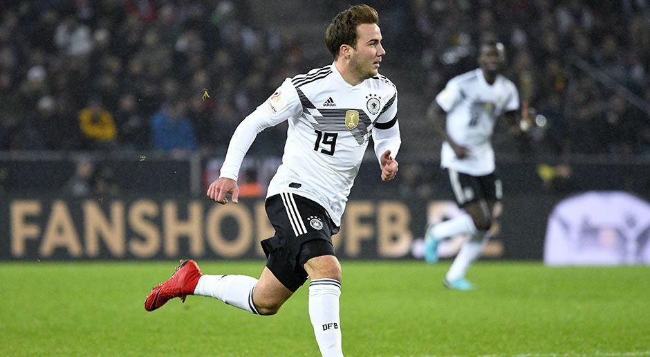 
                <strong>10. Mario Götze </strong><br>
                Für die Testspiele gegen Spanien und Brasilien wurde Mario Götze nicht berücksichtigt. Die Form stimmt einfach nicht. Abgeschrieben hat der Bundestrainer einen seiner Lieblinge aber noch nicht. Schließlich bestritt der Dortmunder seit seinem WM-Siegtor vor vier Jahren 17 Länderspiele.
              