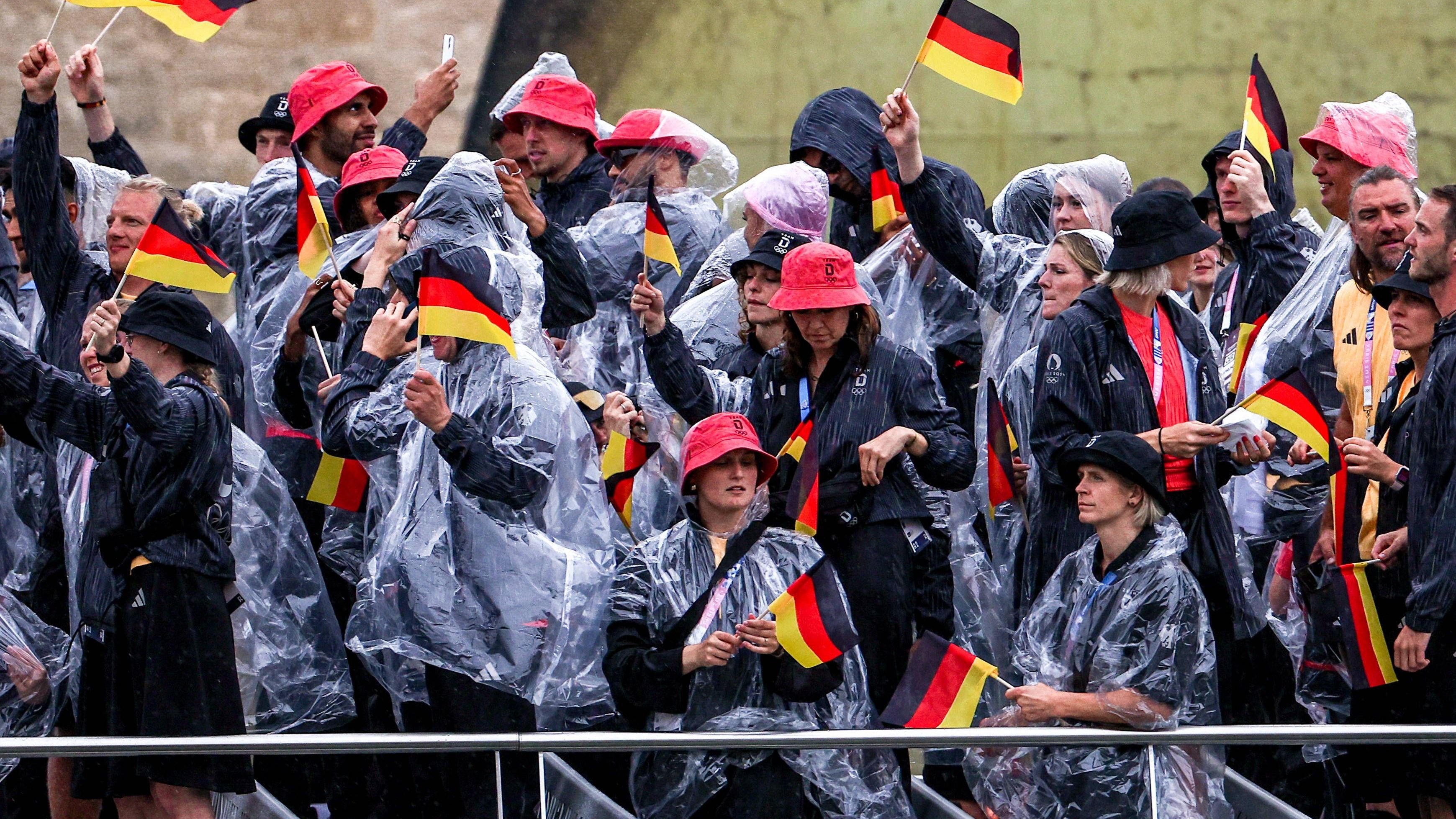 <strong>Olympia 2024: Die besten Bilder der Eröffnungsfeier in Paris</strong><br>...und Team Deutschland feiert mit!