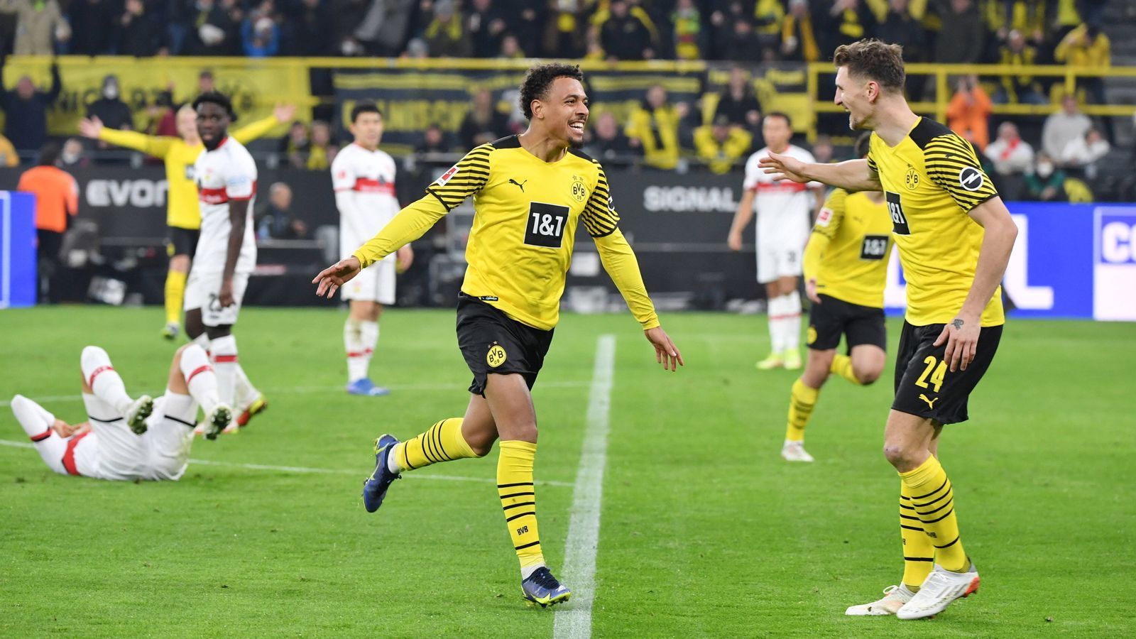 
                <strong>Dortmund schlägt Stuttgart: Die Noten der BVB-Stars</strong><br>
                Der BVB müht sich gegen den VfB Stuttgart zu einem knappen 2:1-Sieg. ran hat die Noten für die Dortmunder. 
              