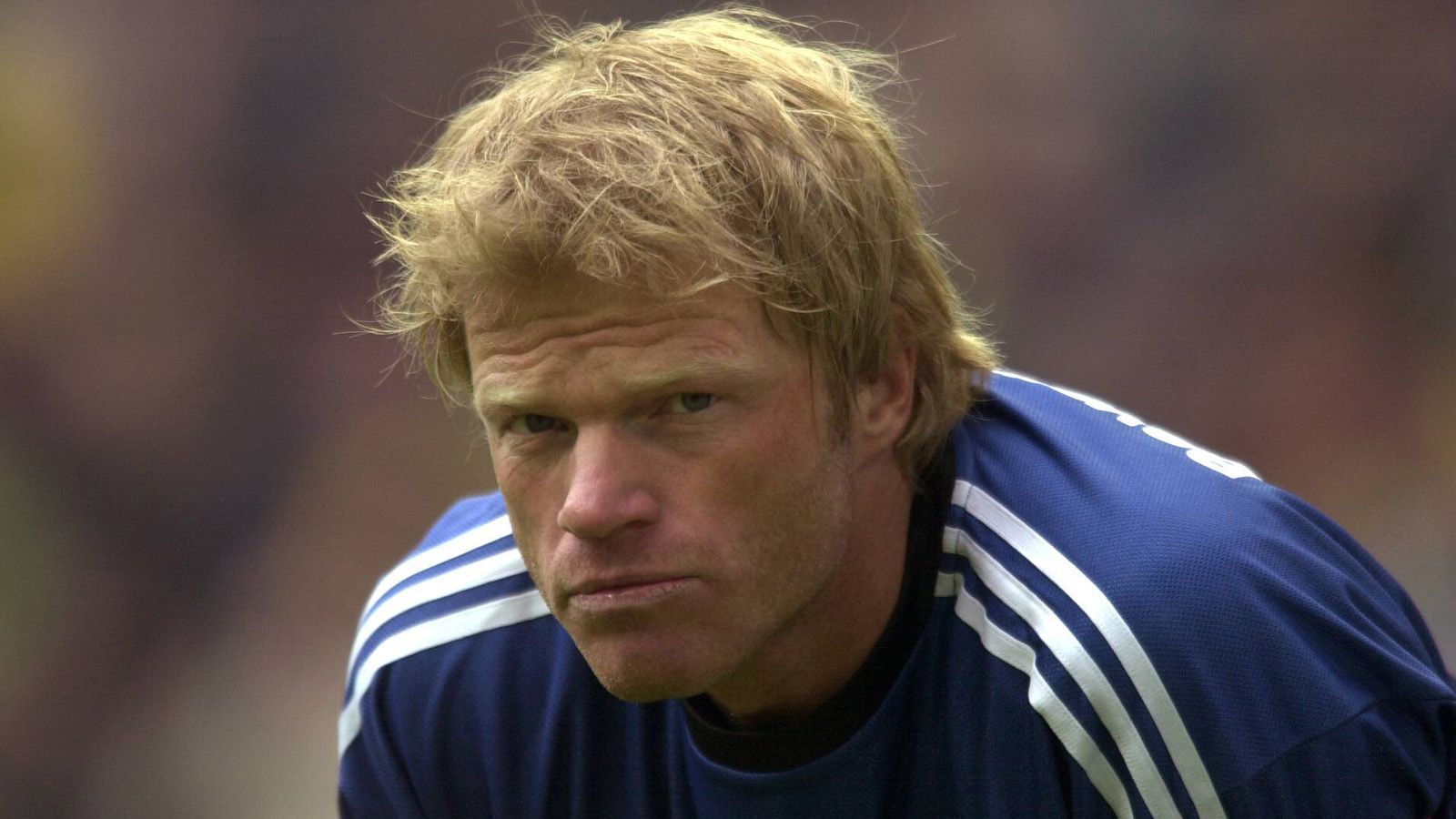 
                <strong>Oliver Kahn </strong><br>
                Postion: TorhüterUmgerechneter Marktwert: 50 Millionen EuroBeim FC Bayern aktiv: Von 1994 bis 2008Bewertete Saison: 2001/02 (32 Jahre)
              