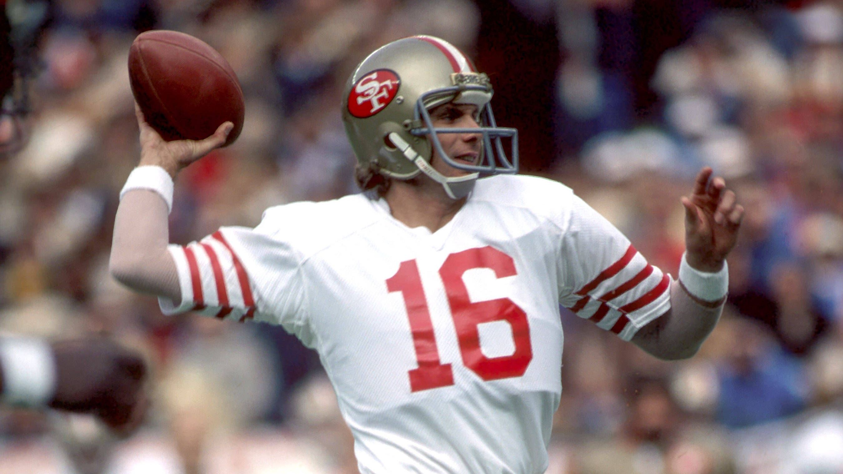 <strong>Platz 6: San Francisco 49ers von 1981 (Bilanz: 13-3, Super-Bowl-Champions, Head Coach: Bill Walsh)</strong><br>Unter Walsh entwickelten sich die Niners von einem der schlechtesten Teams der Liga zu einem Giganten 1981. In den Playoffs schlugen sie die Giants und die Cowboys, ehe sie auch die Bengals im Super Bowl bezwingen konnten. Mit Joe Montana als Quarterback gewannen sie in den 1980ern noch drei weitere Titel.