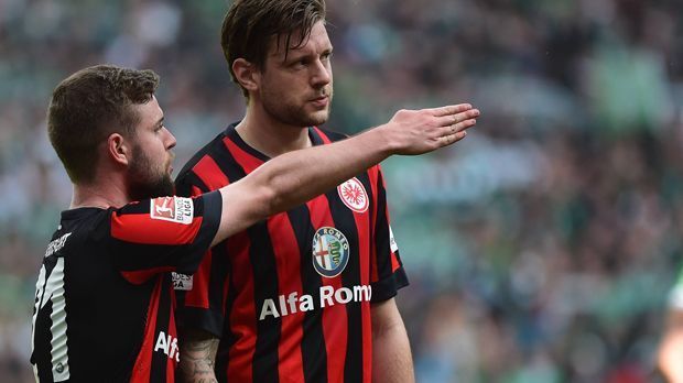 
                <strong>6 Jugendspieler - Eintracht Frankfurt</strong><br>
                6 Jugendspieler - Eintracht Frankfurt. Die SGE baut immer mehr auf die eigene Jugend. Marco Russ, Marc Stendera und Timothy Chandler stehen des Öfteren in der Start-Elf der Hessen. Joel Gerezgiher, Sonny Kittel und Luca Waldschmidt sind fester Bestandteil des Kaders.
              