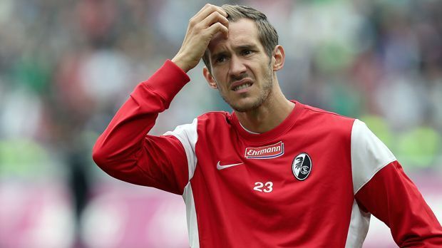 
                <strong>Julian Schuster (SC Freiburg)</strong><br>
                Julian Schuster (SC Freiburg)
              