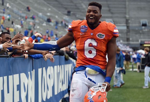 
                <strong>Dante Fowler (University of Florida)</strong><br>
                Der vielseitige Defensive End Dante Fowler spielt aktuell noch für die University of Florida. 51 Tackles und 5,5 Sacks schaffte er in dieser Saison. Potenzielle Teams: Washington Redskins, New York Jets, Chicago Bears, Atlanta Falcons.
              