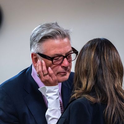 Das Gerichtsverfahren gegen Schauspieler Alec Baldwin ist am dritten Prozesstag überraschend beendet worden.