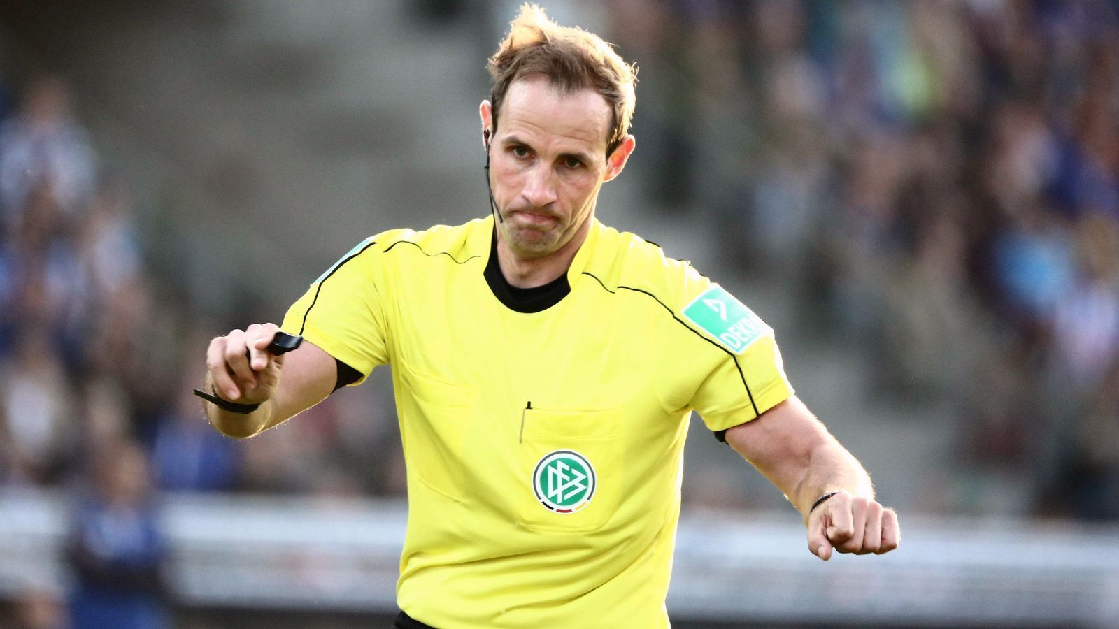 
                <strong>Sascha Stegemann (Niederkassel)</strong><br>
                Alter: 33 JahreBeruf: Diplom-VerwaltungswirtIn der Bundesliga seit: 2014
              
