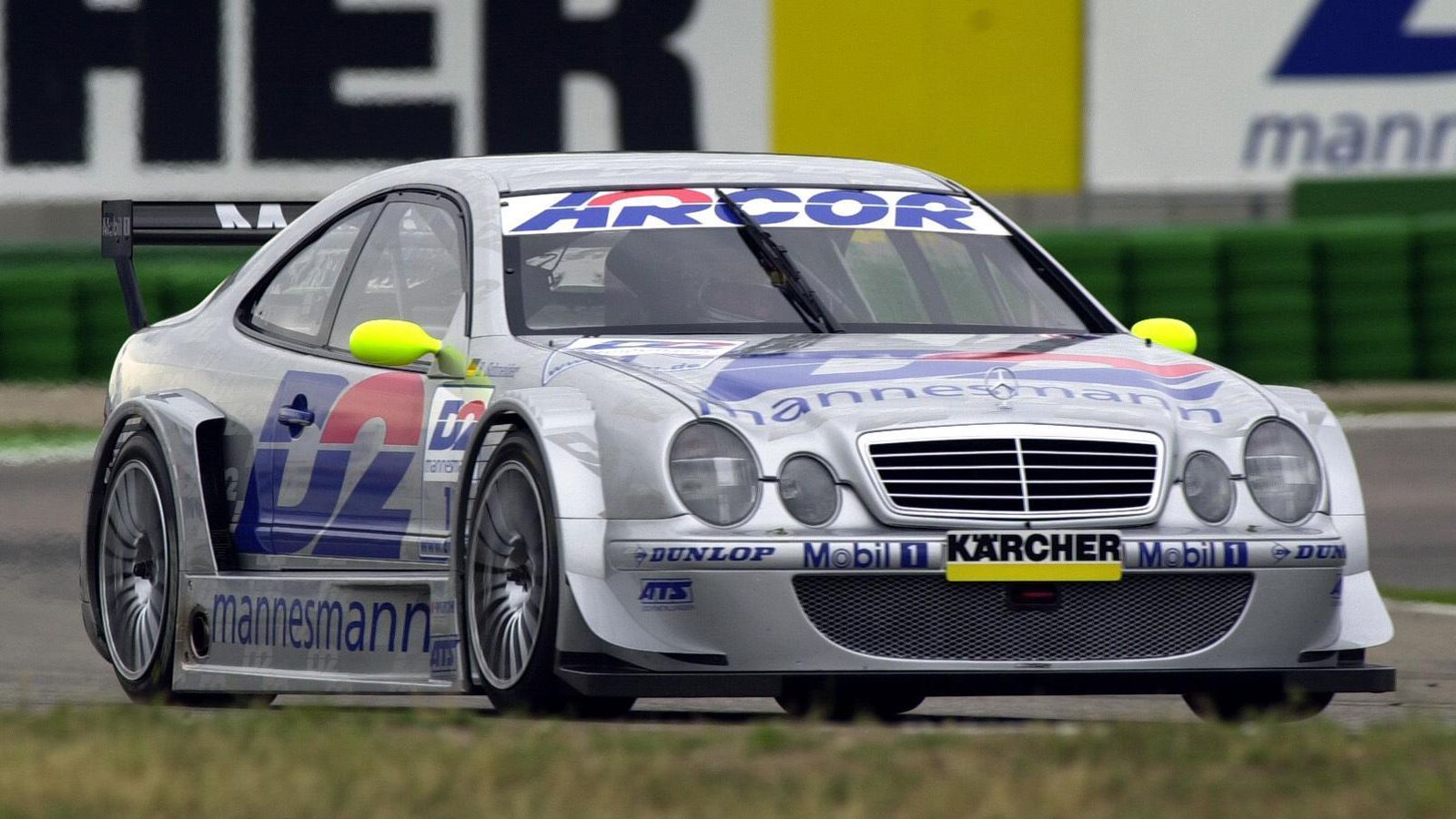 
                <strong>2000: Mercedes-Benz CLK</strong><br>
                Bernd Schneider
              