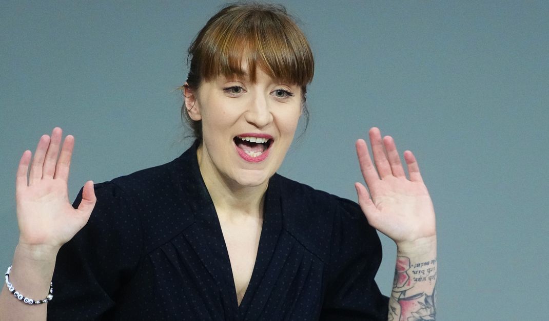 Heidi Reichinnek lässt kein gutes Haar am Kabinett-Merz.