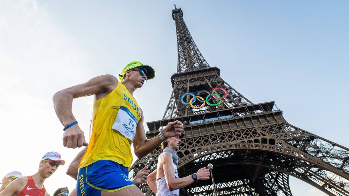 240801 Perseus Karlström of Sweden competes in men s 20 km race walk during day 6 of the Paris 2024 Olympic Games, Olympische Spiele, Olympia, OS on August 1, 2024 in Paris. Photo: Vegard Grott BIL...