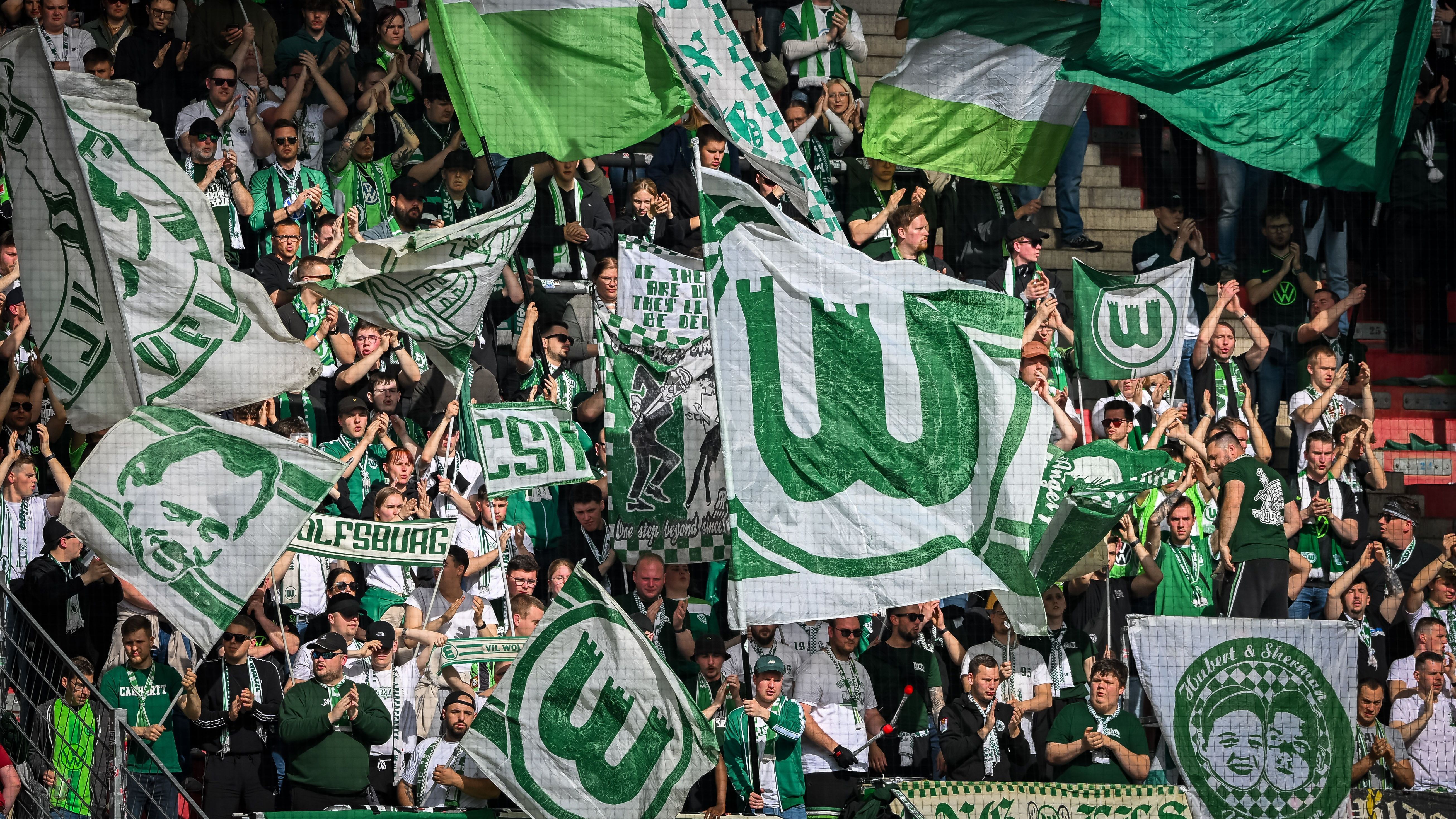 <strong>Platz 15:&nbsp;VfL Wolfsburg</strong><br>• Durchschnittliche Anzahl an Auswärtsfans: 1.523<br>• Höchste Anzahl an Auswärtsfahrern: 3.500 (in Dortmund)<br>• Niedrigste Anzahl an Auswärtsfahrern: 350 (in Heidenheim)