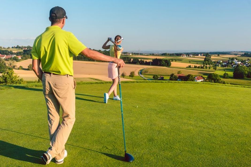 Stilbewusst und funktional – mit dieser Golfbekleidung punktest du auf dem Green