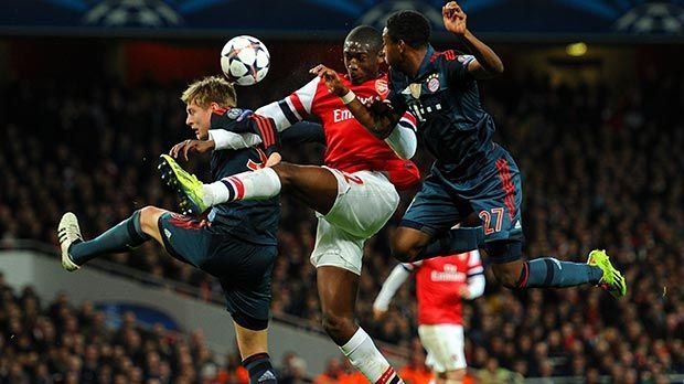 
                <strong>FC Arsenal - Bayern München 0:2</strong><br>
                Arsenal-Trainer Arsene Wenger entscheidet sich überraschend für den jungen Yaya Sanogo als einzigen Stürmer. Der Franzose hat es aber über 90 Minuten alles andere als leicht.  
              
