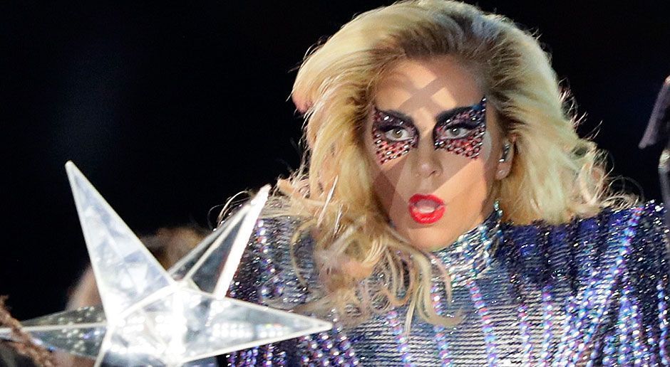 
                <strong>Super Bowl 2017: Die Halftime-Show von Lady Gaga</strong><br>
                Danke für eine große Show, Lady Gaga!
              