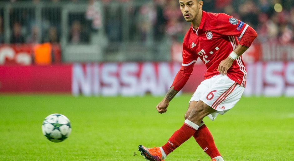 
                <strong>Thiago</strong><br>
                Thiago: Auch wenn er gegen Gladbach keine Hauptrolle übernahm, beeindruckte Thiago im Mittelfeld wieder einmal mit seiner Ballsicherheit, seinen starken Zweikämpfen und seinen Zauberpässen. War viel unterwegs und bot sich so jederzeit als Anspielstation an. ran-Note: 2
              