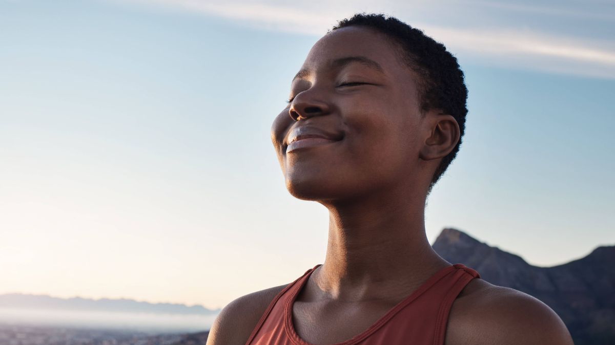 Einfach schlank atmen: Die Long-Breath-Methode funktioniert ohne Sportausrüstung oder Vorkenntnisse.