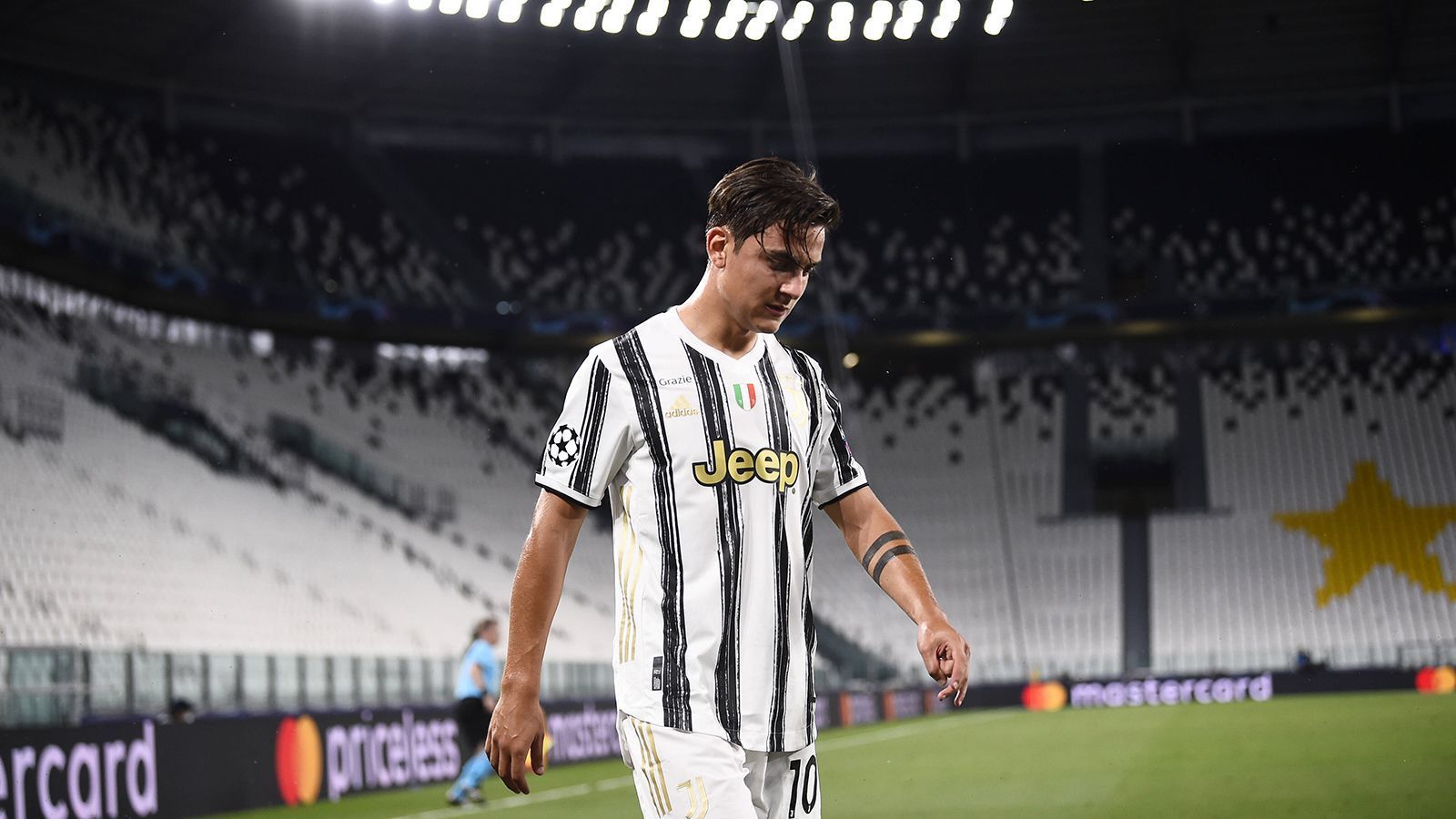 
                <strong>Gerüchte um Paulo Dybala werden lauter</strong><br>
                Auch die Zukunft seines kongenialen Partners steht noch in den Sternen. In den letzten Jahren wollte Dybala immer wieder wechseln, blieb anschließend doch und konnte in der letzten Saison wieder deutlich mehr Einsätze ergattern. Gerüchten zufolge soll Real den Argentinier auf dem Zettel haben. Die Königlichen haben große Transfers aber eigentlich ausgeschlossen. 
              