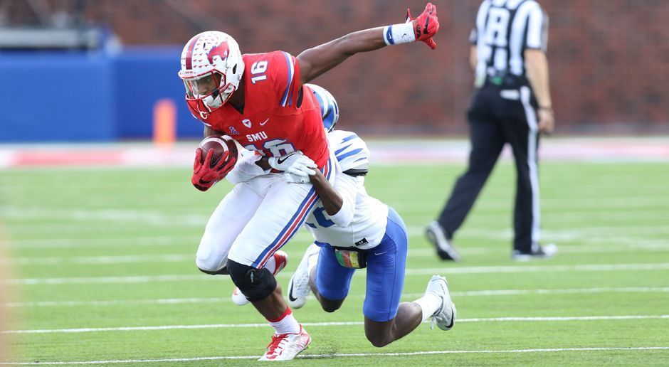 
                <strong>Courtland Sutton (SMU)</strong><br>
                Große und athletische Wide Receiver sind gefragt. Genau diese Tatsache könnte den 1,94 Meter großen Courtland Sutton in die 1. Runde spülen. In 40 College-Spielen kam er auf 195 Pässe und 3.220 Yards. Jedoch gilt seine Schnelligkeit und Fangsicherheit als ausbaufähig. Somit ist er ein hoch veranlagter Passempfänger, dem man möglicherweise noch etwas Zeit geben muss.  
              