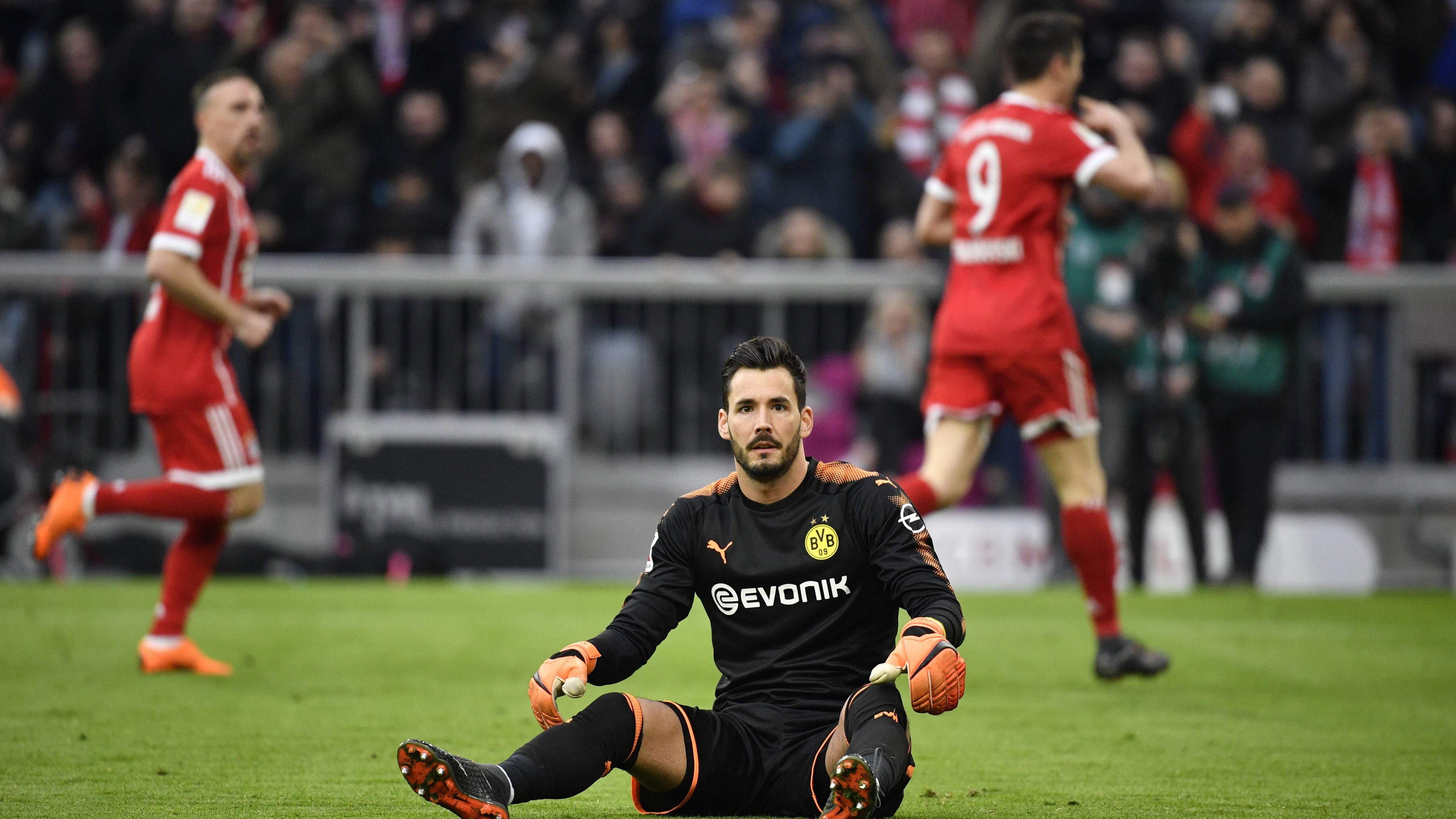 <strong>Pokal-Achtelfinale 2017/18</strong><br>Der BVB kann sich noch beim herausragenden Keeper Roman Bürki bedanken, dass es angesichts der vielen Bayern-Topchancen kein Debakel gibt. Zuvor gewinnt Bayern in der Saison 2017/18 schon den DFL-Supercup und das Bundesliga-Hinspiel in Dortmund.