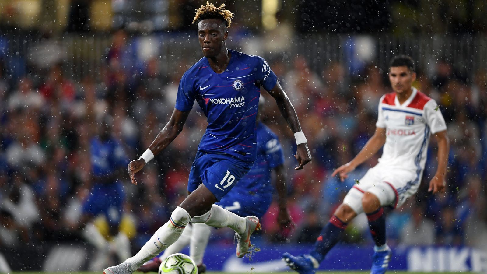 
                <strong>Tammy Abraham</strong><br>
                Verliehen an: Aston VillaPosition: MittelstürmerAlter: 20 JahreVertrag bei Chelsea bis: 30. Juni 2022
              