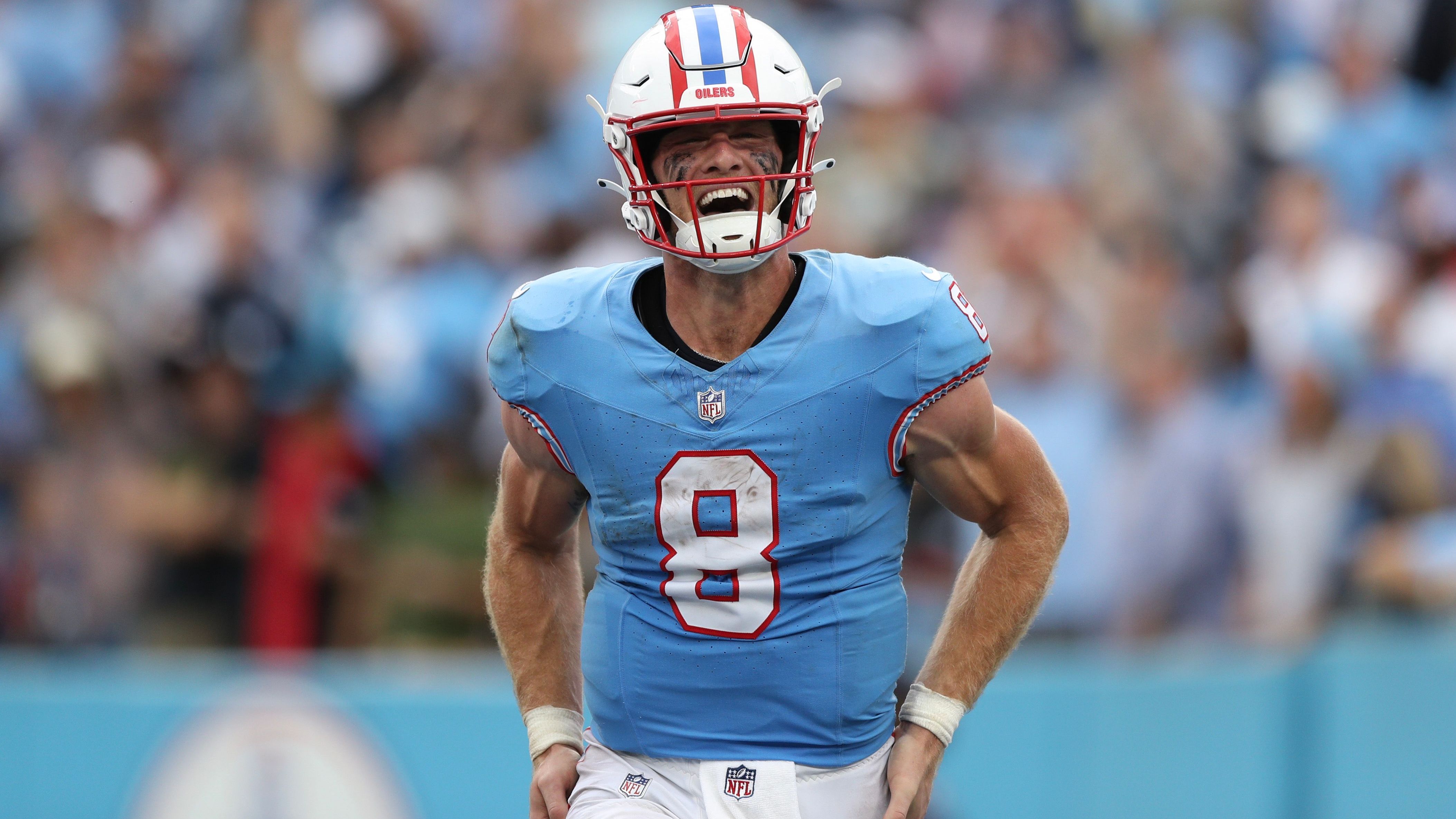 <strong>Gewinner: Will Levis (Tennessee Titans)</strong><br>Was Levis aber dann zeigte, war eine der besten Debüt-Leistungen eines Quarterbacks in der langen Geschichte der NFL. Knapp zwei Drittel seiner Pässe kamen an, kein Turnover, 238 Yards, vier Touchdowns und ein Sieg. Der ganze aufgestaute Frust entlud sich in dieser Top-Performance. Wenn Mayonnaise im Kaffee sowas bewirkt, dann wollen wir das jetzt auch haben!
