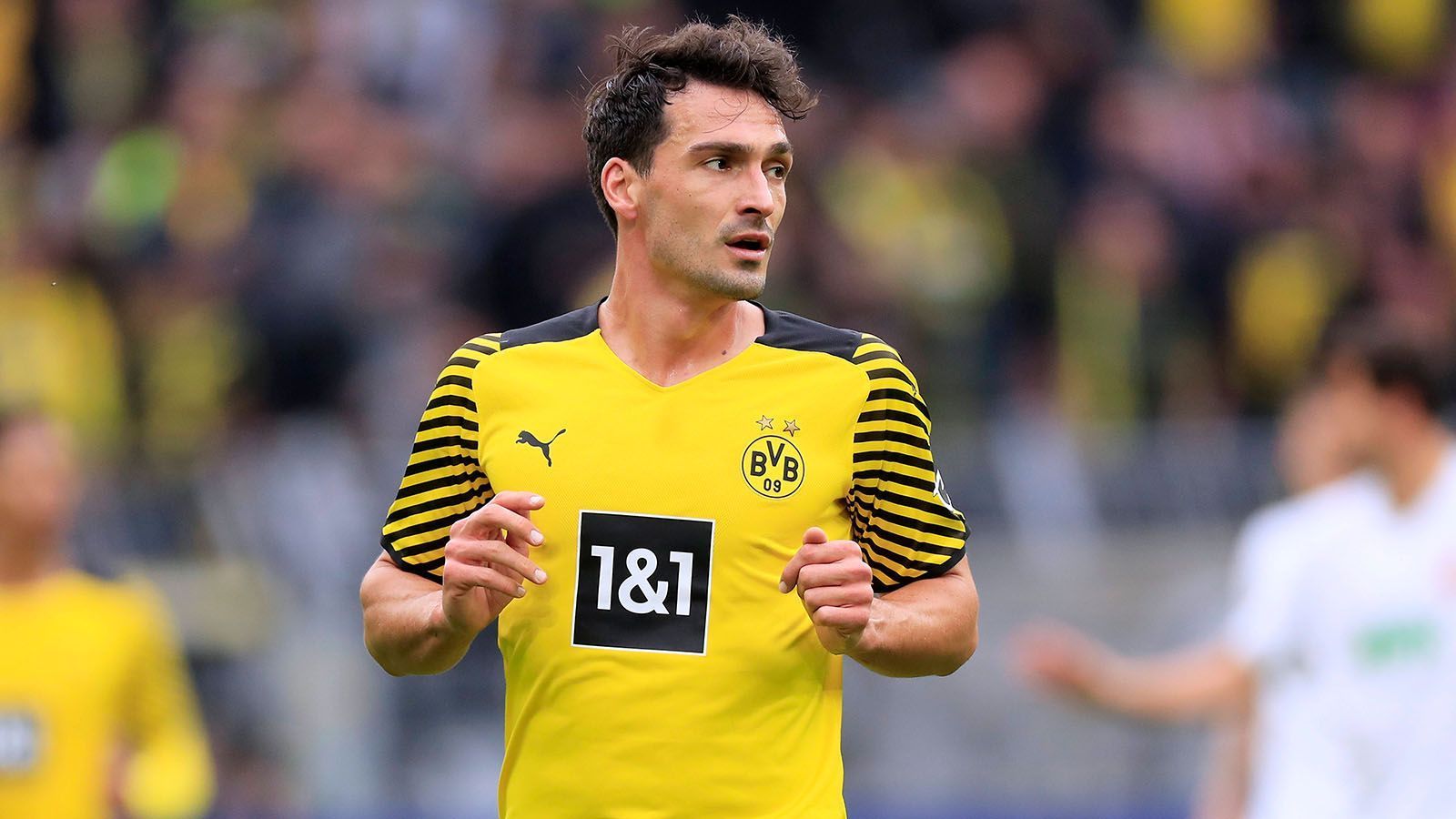 
                <strong>Verlierer: Mats Hummels</strong><br>
                Erneut berücksichtige Flick den Dortmunder Routinier nicht in seinem Aufgebot. Angesichts der starken Leistungen von Rüdiger und Süle scheint momentan auch kein Platz für Hummels zu sein, der wohl kaum für eine Reservistenrolle nominiert werden würde. Man darf gespannt sein, ob Hummels noch einmal im DFB-Dress auflaufen wird. 
              