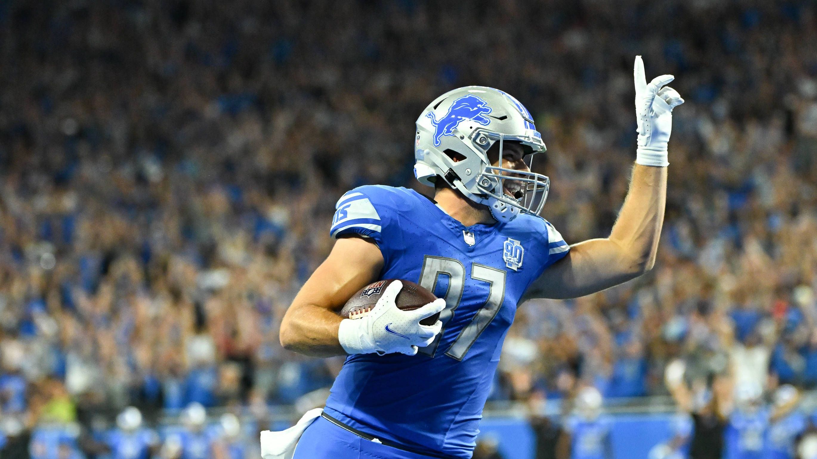 <strong>Week 3: Sam LaPorta (Detroit Lions)</strong><br>Nur drei Spiele benötigte der Lions-Rookie, um 18 Pässe zu fangen. So viele Catches verzeichnete ein Tight End in der NFL in den ersten drei Partien seiner Karriere noch nie. Beim 20:6-Sieg gegen die Atlanta Falcons krönte er seine Leistung mit einem Touchdown.