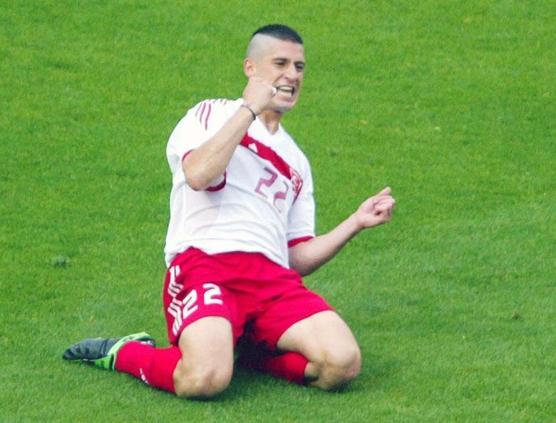 
                <strong>Ümit Davala</strong><br>
                Aufgewachsen in Deutschland begann Ümit Davala seine Karriere beim VfR Mannheim. Später war der ehemalige Nationalspieler (62 Einsätze) unter anderem für den AC und Inter Mailand sowie Werder Bremen tätig
              