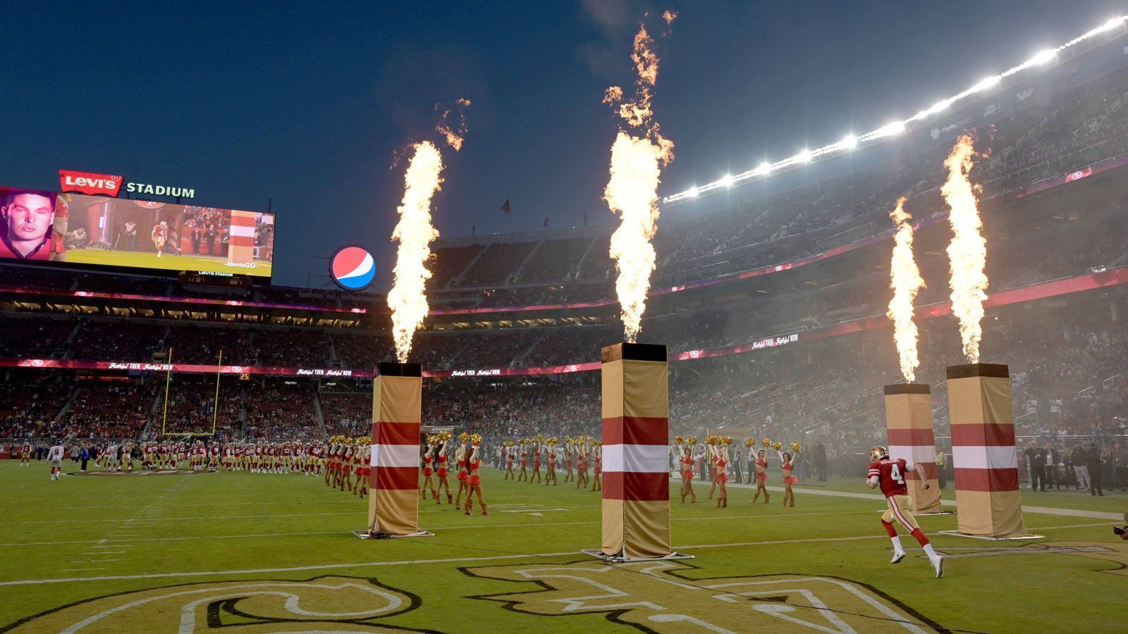 
                <strong>San Francisco 49ers: Levi's Stadium</strong><br>
                Bester Name laut ChatGPT: "Gold Rush Arena"
              