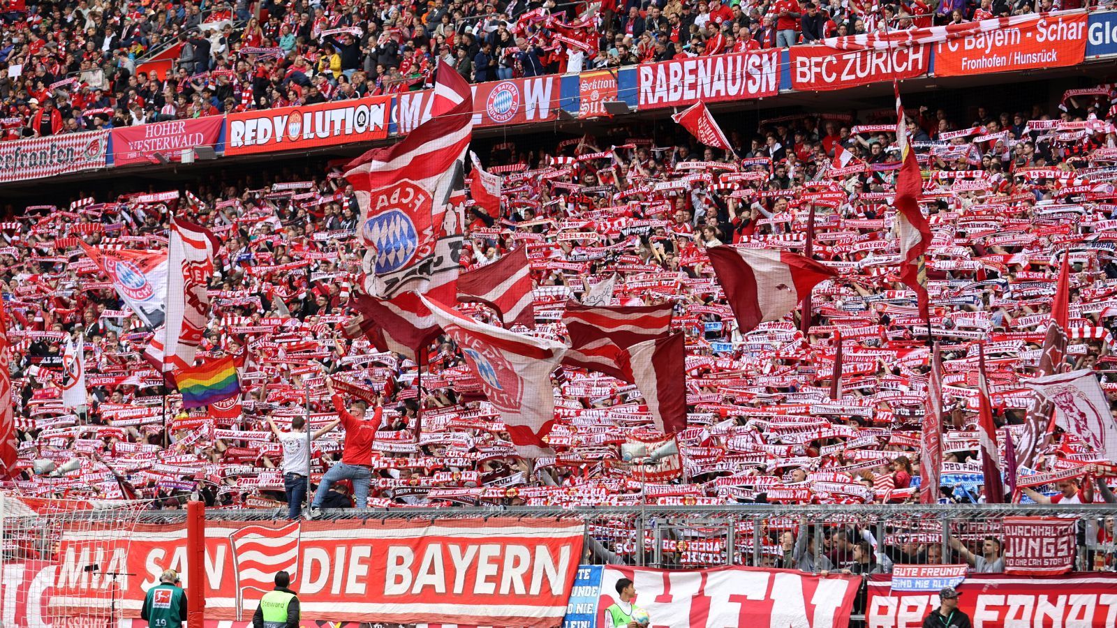 
                <strong>Platz 2: FC Bayern München</strong><br>
                &#x2022; Liga: Bundesliga<br>&#x2022; Zuschauerschnitt: 75.000<br>
              