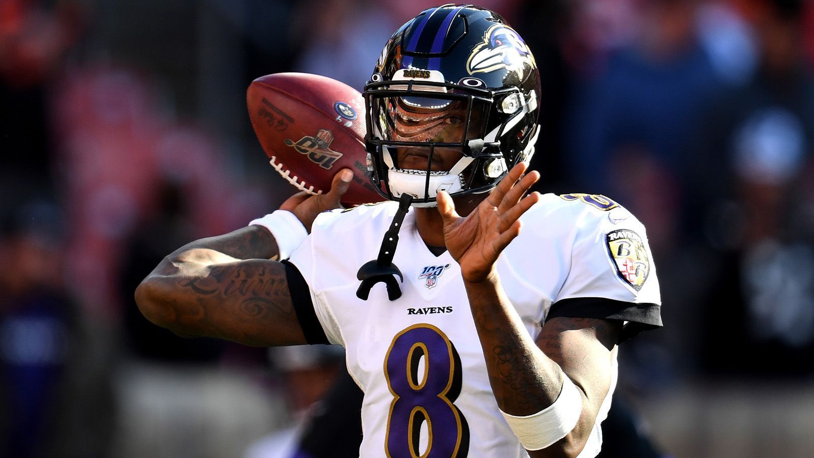 
                <strong>Die meisten Passing Touchdowns</strong><br>
                Lamar Jackson (Quarterback der Baltimore Ravens) mit Die Top 40 im Datencenter >>
              