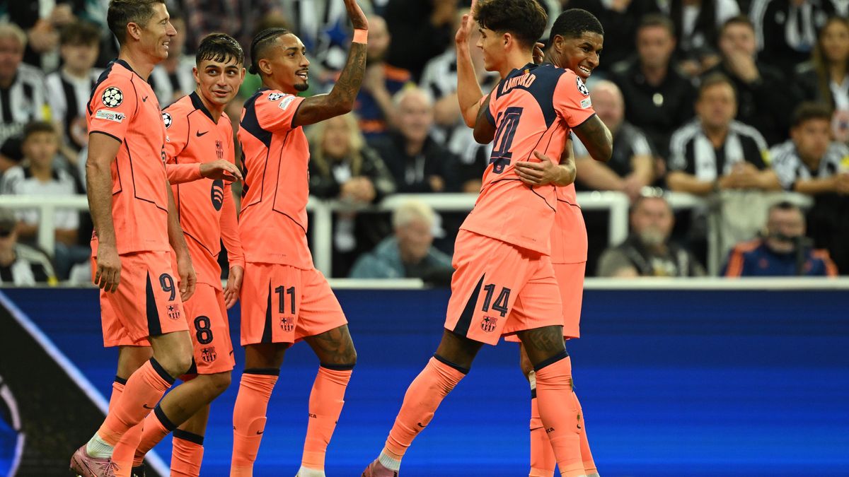 Newcastle United FC v FC Barcelona - UEFA Champions League 2025/26 League Phase MD1