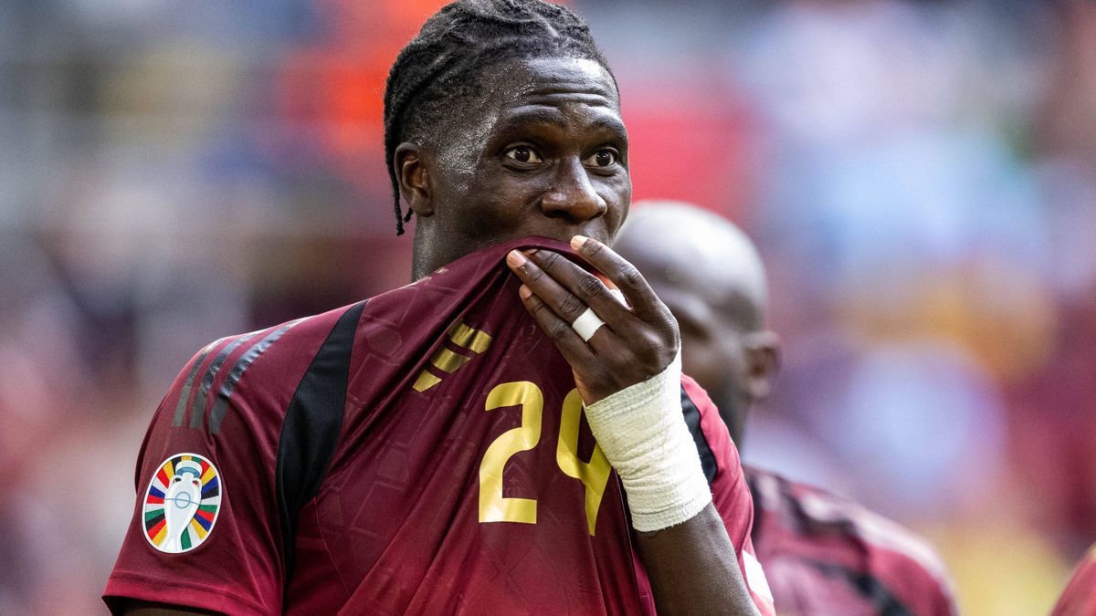 Amadou Onana (Belgien, 24) unzufrieden, GER, France (FRA) vs Belgium (BEL), Fussball Europameisterschaft, UEFA EURO, EM, Europameisterschaft,Fussball 2024, Round of 16, 01.07.2024 GER, France (FRA)...