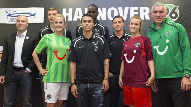 
                <strong>Hannover 96 Trikots</strong><br>
                In Hannover setzt man wieder auf die Vereinsfarben Grün und Rot
              