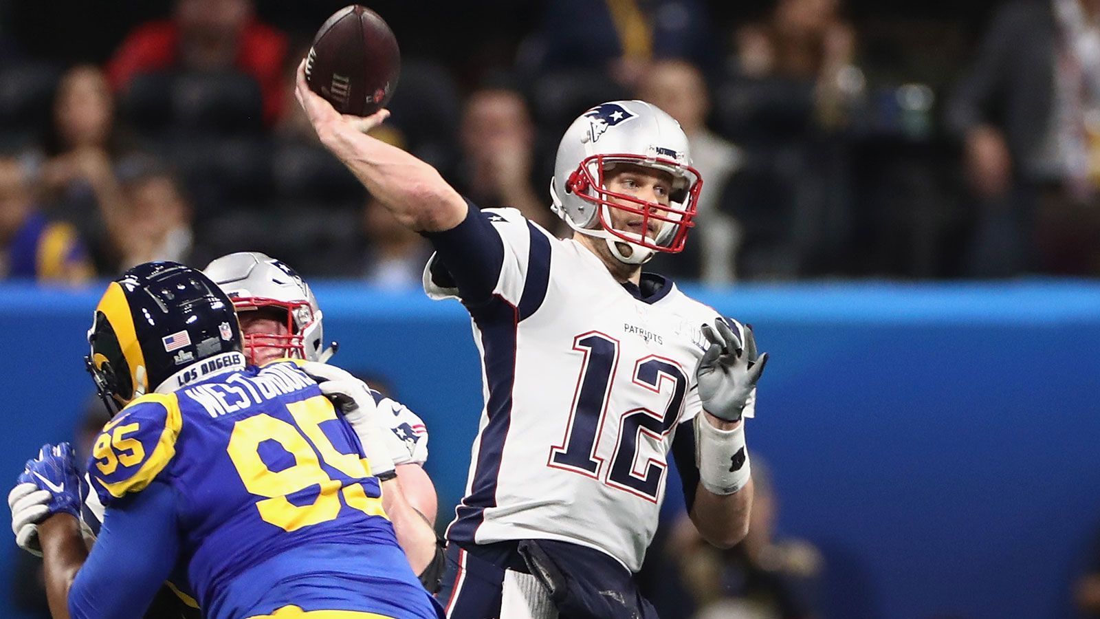 
                <strong>13. Rekord: Ältester Starting Quarterback, der am Ende gewann</strong><br>
                1. Tom Brady: 41 Jahre und 184 Tage im Super Bowl 53 (13:3 gegen die Los Angeles Rams)2. Peyton Manning: 39 Jahre und 320 Tage im Super Bowl 503. John Elway: 38 Jahre und 217 Tage im Super Bowl 33
              