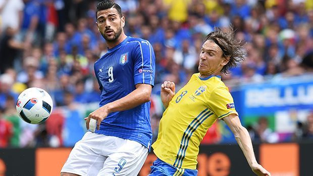
                <strong>Graziano Pelle</strong><br>
                Graziano Pelle: In Hälfte eins tut sich der 30-Jährige ähnlich schwer wie sein Sturmpartner Eder - Pelle kann sich mit dem Ball nicht bis in den gegnerischen Strafraum vorkämpfen und bleibt wirkungslos. Sein erster direkter Torabschluss in der 49. Minute geht deutlich über den Kasten hinweg. Muss deshalb in der 60. Minute für Simone Zaza Platz machen. ran-Note: 5
              