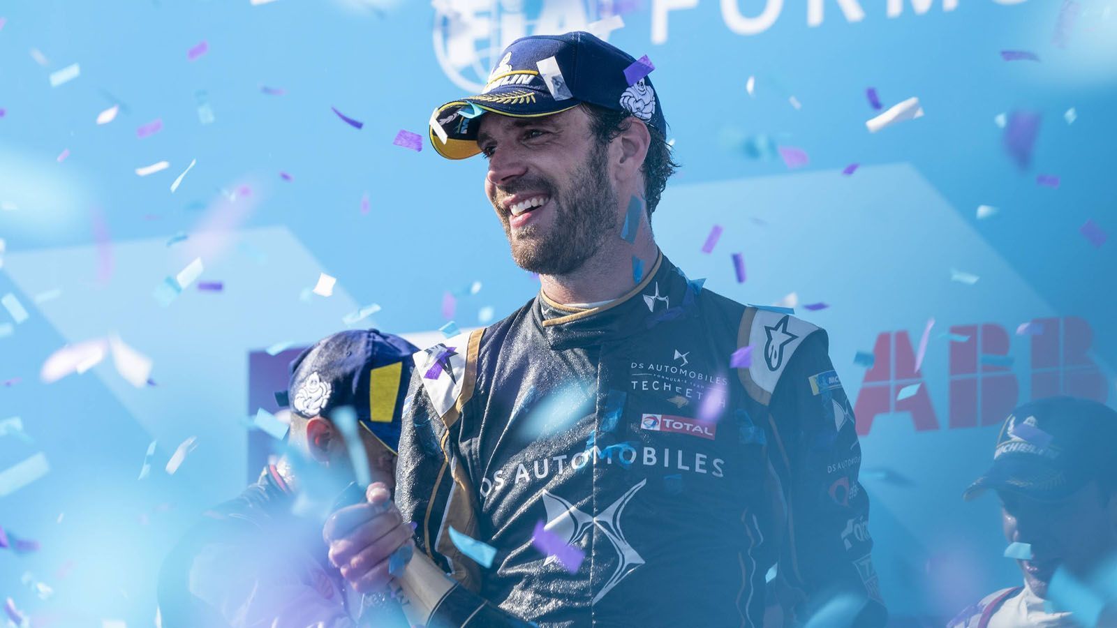 
                <strong>Jean-Eric Vergne</strong><br>
                Team:  DS TecheetahNation: FrankreichIn der Formel E seit: Saison 2014/2015 (zweifacher Champion: 2017/2018, 2018/2019)Bisherige Rennserien: Formel Renault, Formel 3, GP3-Serie, Formel 1, WEC
              