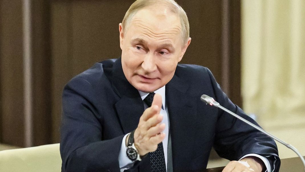 Wladimir Putin (Bild) nennt neue Zahlen zum Einsatz russischer Soldaten in der Ukraine.