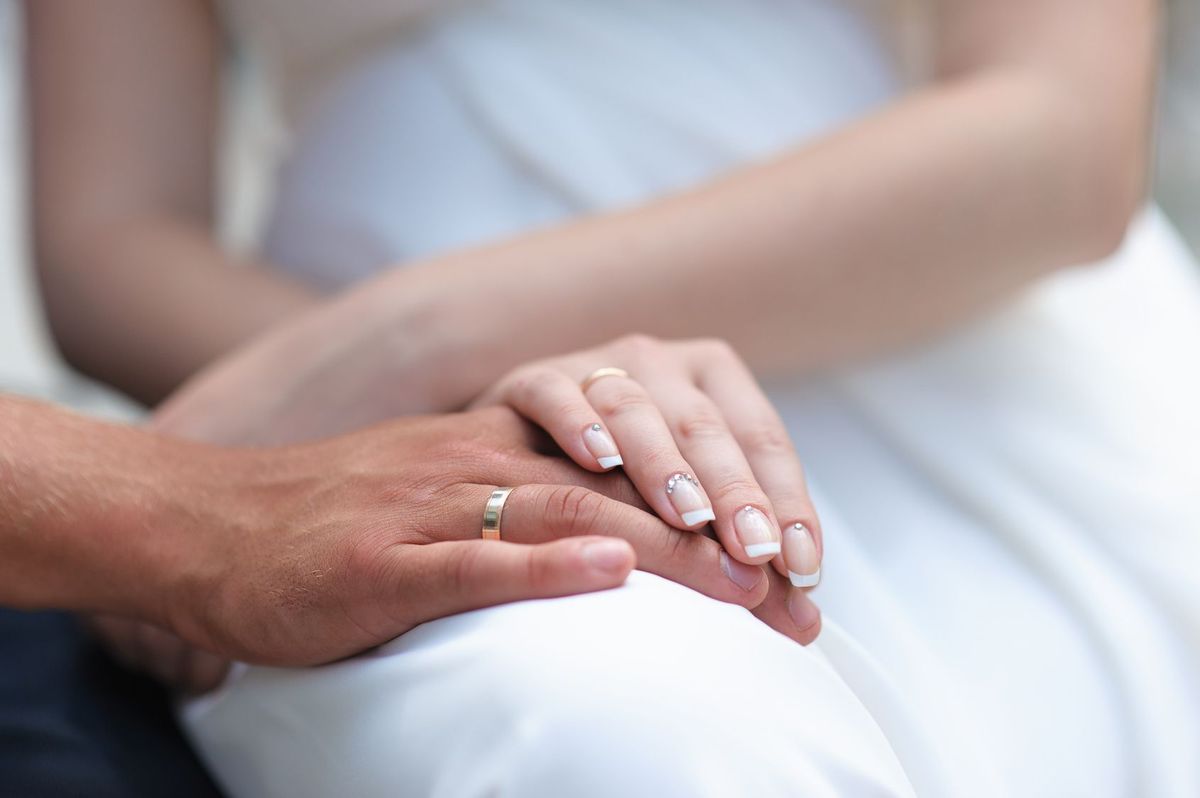 Hochzeit_2016_05_23_Hochzeitsnägel_Schmuckbild_fotolia_o_lypa