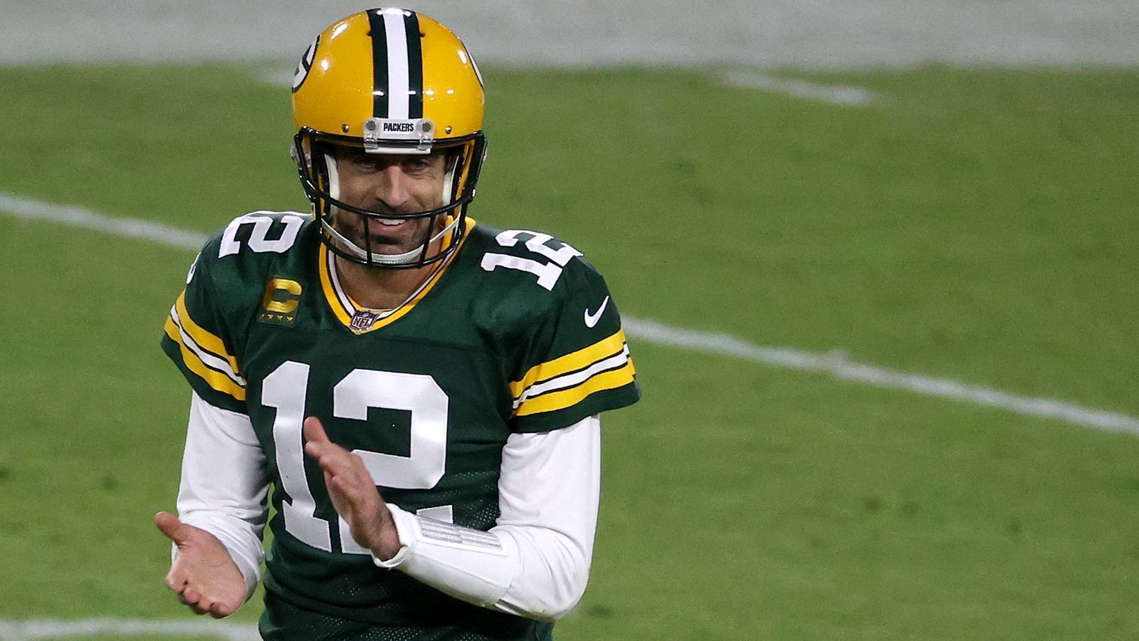 
                <strong>Offense: Quarterbacks</strong><br>
                Aaron Rodgers, Green Bay Packers (im Bild) - Russell Wilson, Seattle Seahawks - Kyler Murray, Arizona Cardinals
              