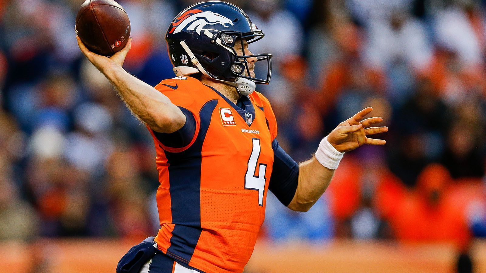 
                <strong>Case Keenum</strong><br>
                Sollte Foles bei den Broncos landen, wäre auch Case Keenum ein heißer Trade-Kandidat. Der Quarterback unterschrieb erst 2018 einen Zweijahresvertrag in Denver, konnte dort aber nicht an die starke Vorsaison bei den Vikings anknüpfen. General Manager John Elway bezeichnete Keenum deshalb kürzlich nur als "kurzfristige Lösung". Eine langfristige Lösung für die Broncos könnte auch im Draft geholt werden. In dem Fall würde Keenum wohl noch ein Jahr als Mentor dienen.
              