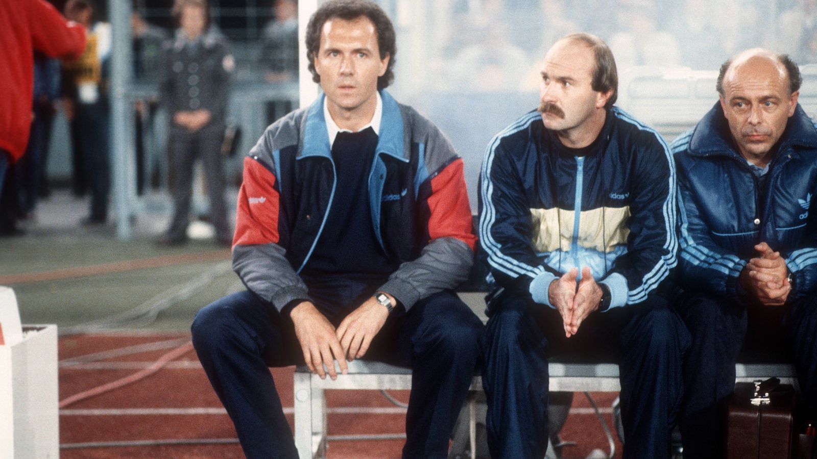 <strong>Franz Beckenbauer</strong><br><strong>Alter beim Debüt:</strong> 38 Jahre<br><strong>Debüt als Bundestrainer:</strong> Deutschland - Argentinien 1:3 (12 September 1984)