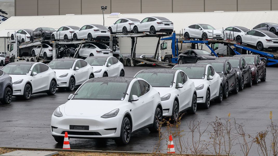 Die neuen Robotaxis von Tesla sollen schon bald auf den US-Straßen fahren.