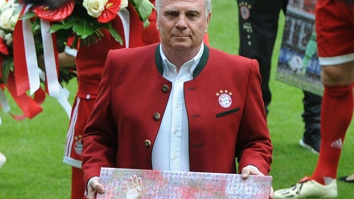 Hoeneß sieht Schwierigkeiten beim Münchner Umbruch