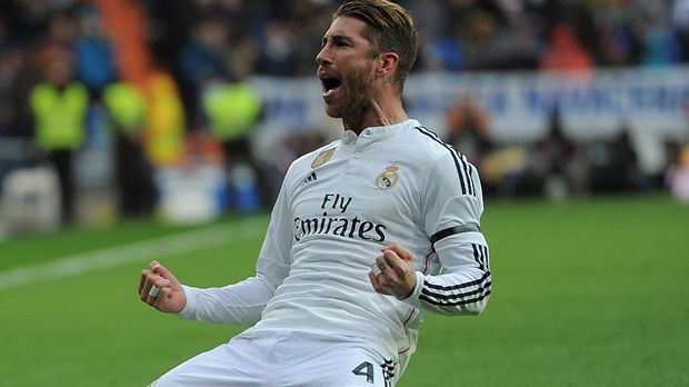 
                <strong>Linker Innenverteidiger: Sergio Ramos</strong><br>
                Linker Innenverteidiger: Sergio Ramos. Auch in der zentralen Position setzt Zidane auf einen Madrilenen. Keine Frage, der Spanier ist einer der besten Verteidiger der Welt. Mehrfacher Meister, gewann 2014 außerdem die Champions League.
              