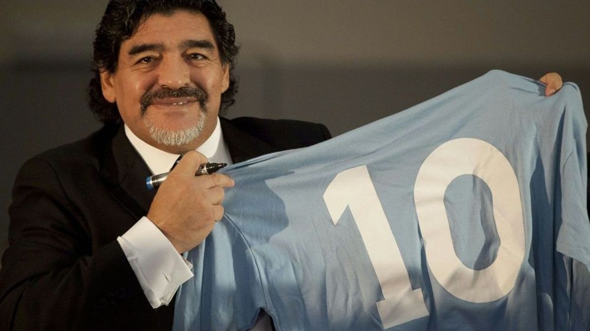 Maradonas ehemalige Vereine und Weggefährten trauern