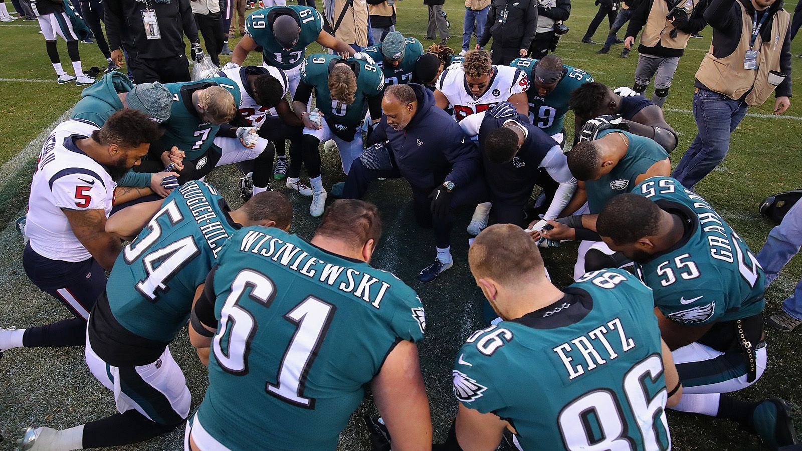 
                <strong>Philadelphia Eagles - 5</strong><br>
                Philadelphia Eagles - 5 Playoff-Teilnahmen in Serie (2000-04)
              