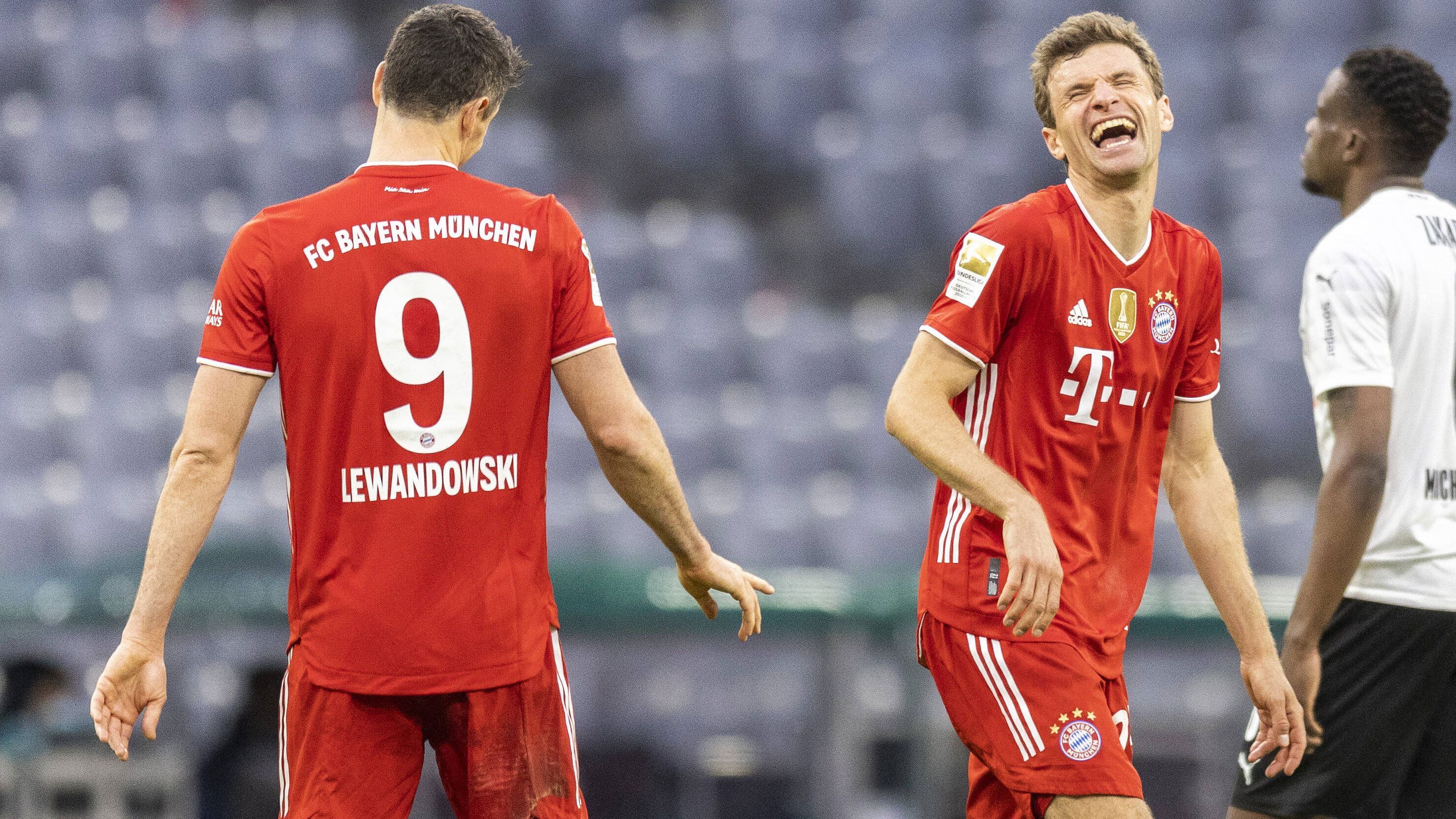 
                <strong>Rekordspieler</strong><br>
                Die meisten Supercup-Partien bestritten Robert Lewandowski und Thomas Müller, die am Dienstag zu ihrem elften Einsatz kommen könnten. Dahinter reihen sich Manuel Neuer (acht Einsätze) und Mats Hummels (sieben Einsätze) ein.
              