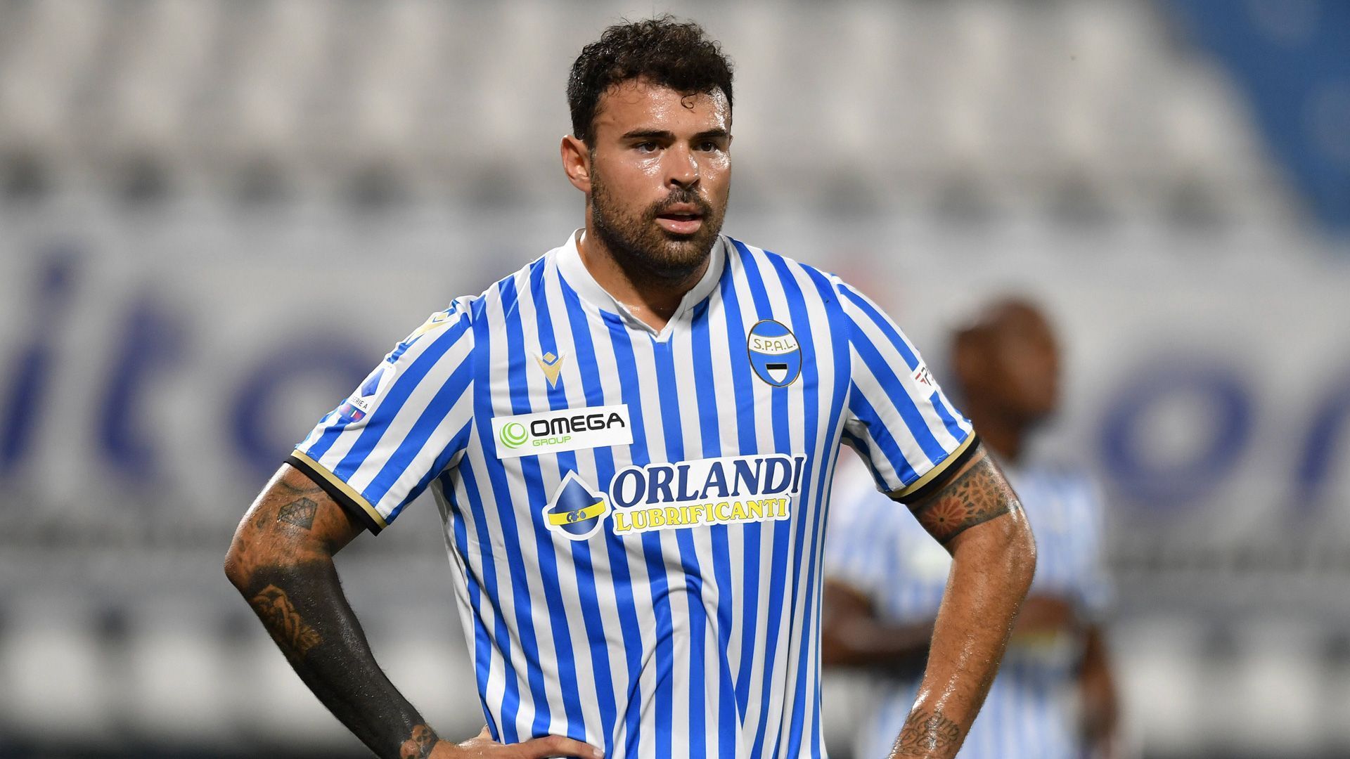 
                <strong>SPAL Ferrara (Serie A/Italien)</strong><br>
                Nach drei Jahren in der höchsten italienischen Liga geht es für SPAL Ferrara wieder zurück in die zweitklassige Serie B. Seit dem 8. Spieltag der corona-geprägten Saison befand sich der Klub aus der Region Emilia-Romagna auf einen Abstiegsplatz und wird sich wohl auch am Saisonende als Tabellenletzter für mindestens ein Jahr aus der Serie A verabschieden.
              