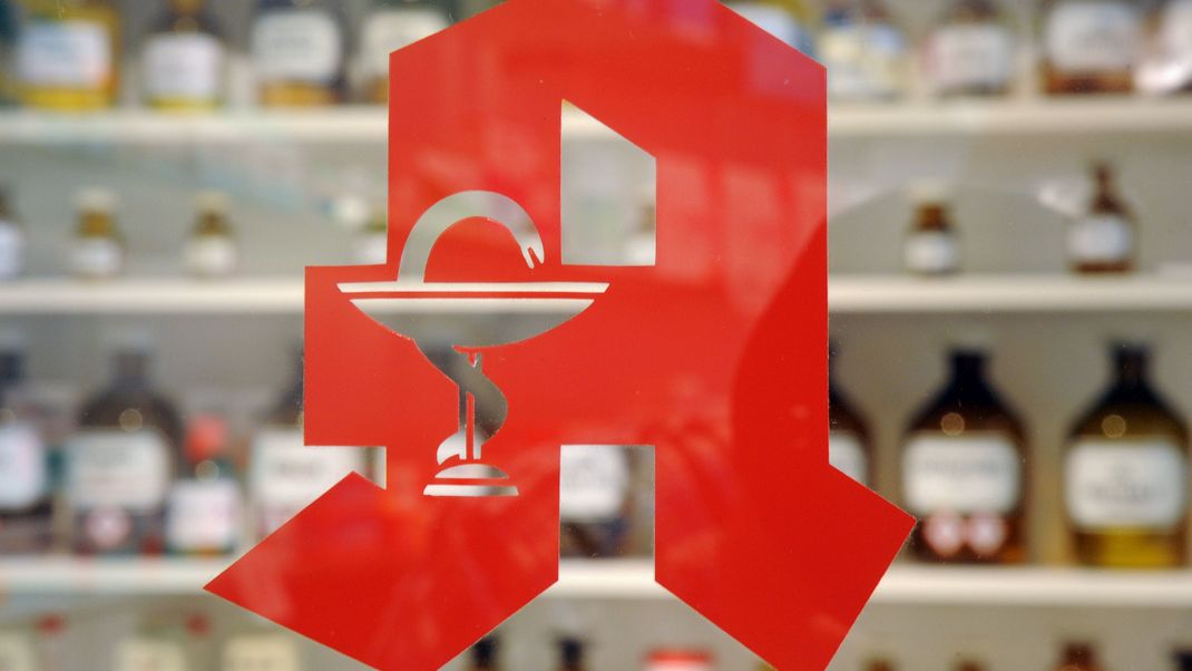 Article Image Media