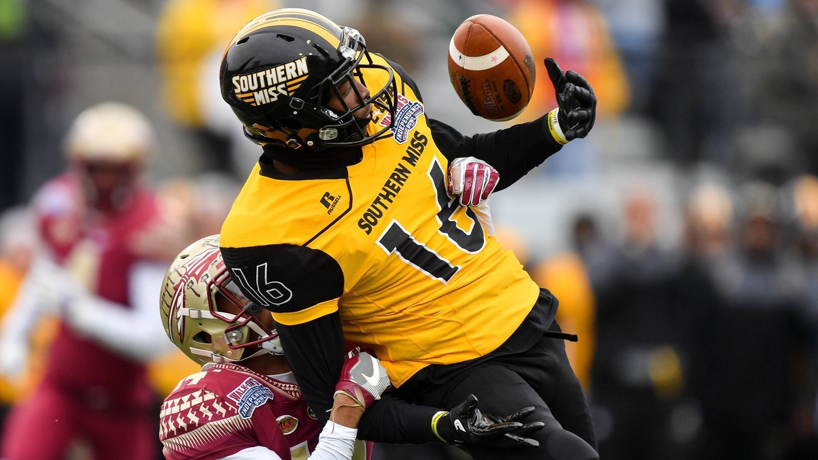 
                <strong>Gewinner: Quez Watkins (Wide Receiver, Southern Mississippi Golden Eagles)</strong><br>
                Neben den großen Namen bei den Receivern um Lamb, Jeudy und Co. sammelte Quez Watkins Pluspunkte. Seine 4,35 Sekunden beim 40 Yard Dash ließen aufhorchen. Und auch bei den Passübungen bewies er geschickte Hände und imponierte durch flüssige Beinarbeit.
              